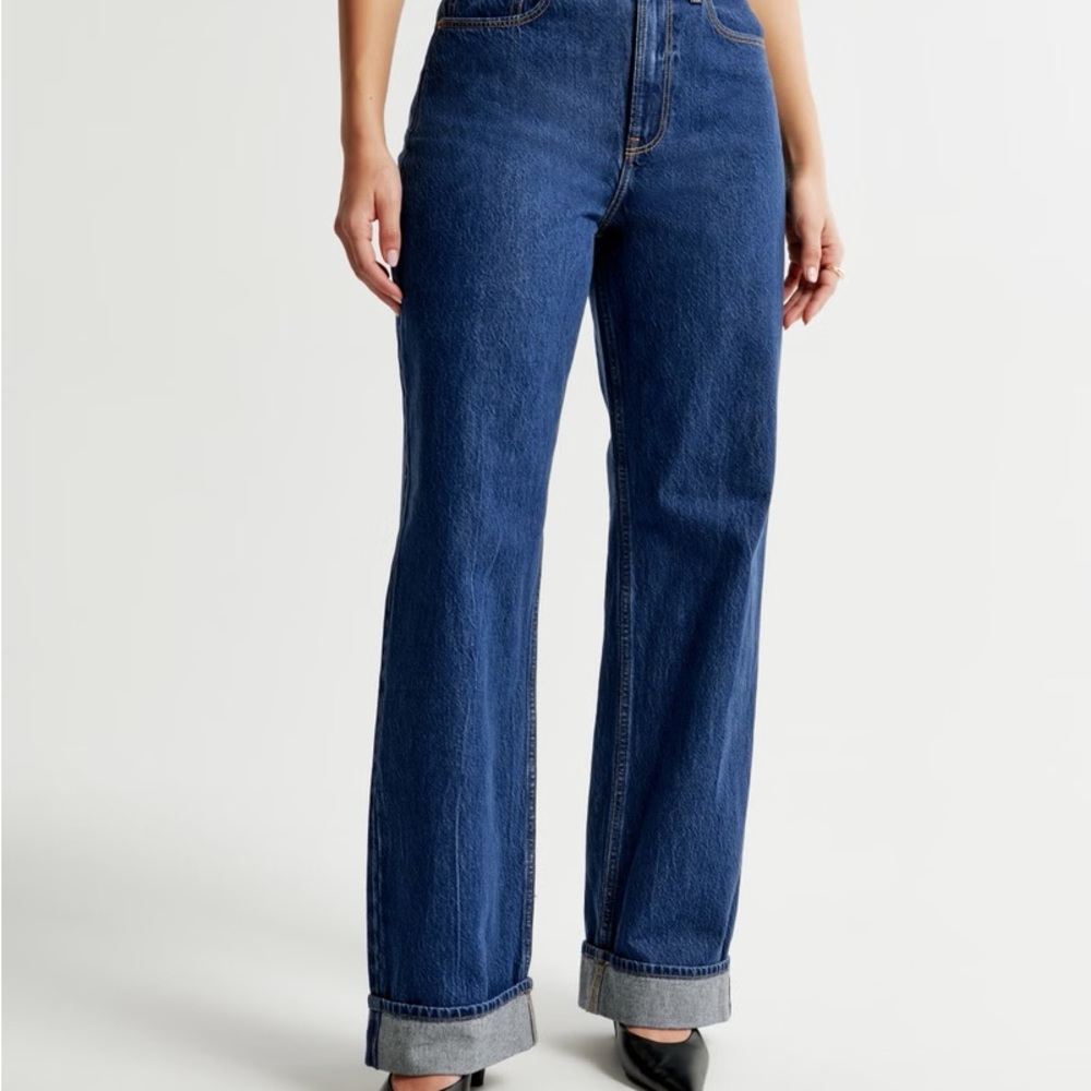 Abercrombie Curve Love High Rise Loose Jean